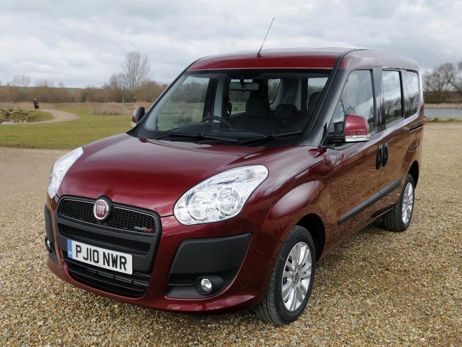  Fiat Doblo 2010 года  (UK) (фото 5 из 16)